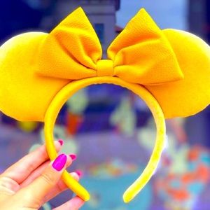 ISO Saffron Yellow Minnie Ears 2020 💛